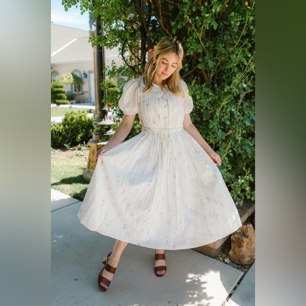 Ivy City Co. White Floral Dress